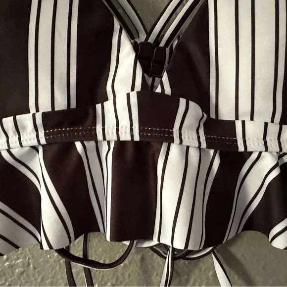 SHEIN Woman’s Size S Two Piece Bathing Suit Black and White NWOT - Picture 3 of 14